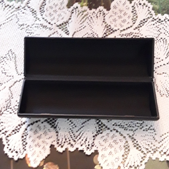 Purse - Picture 2 of 3